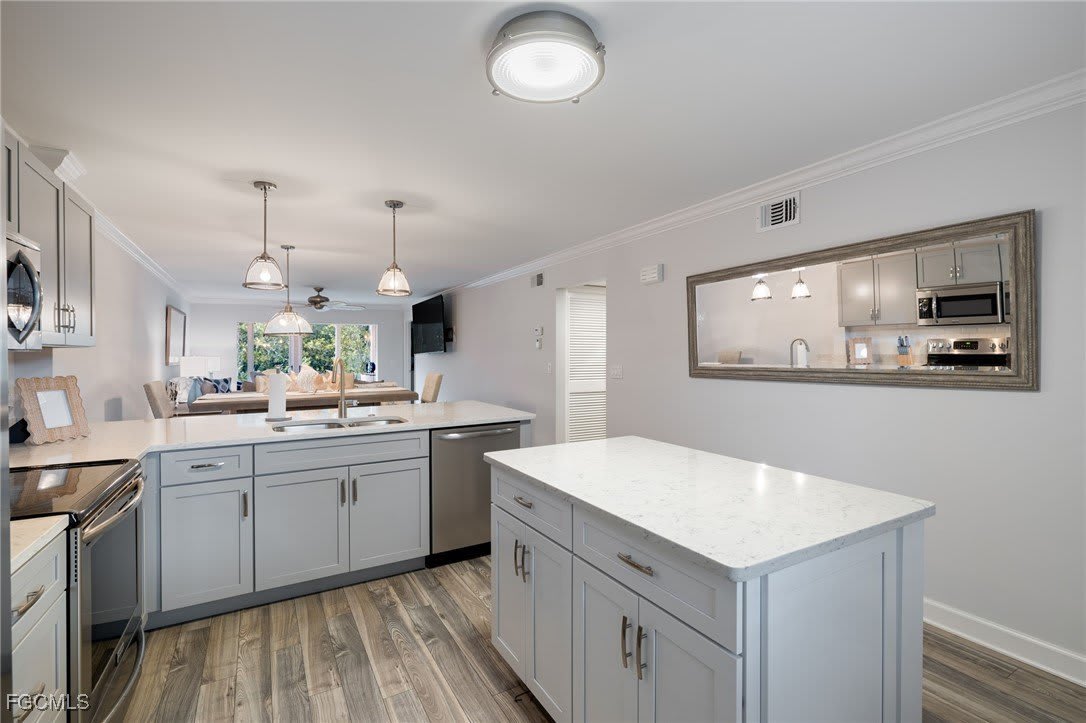 3021 Sandpiper Bay Circle – photo 1