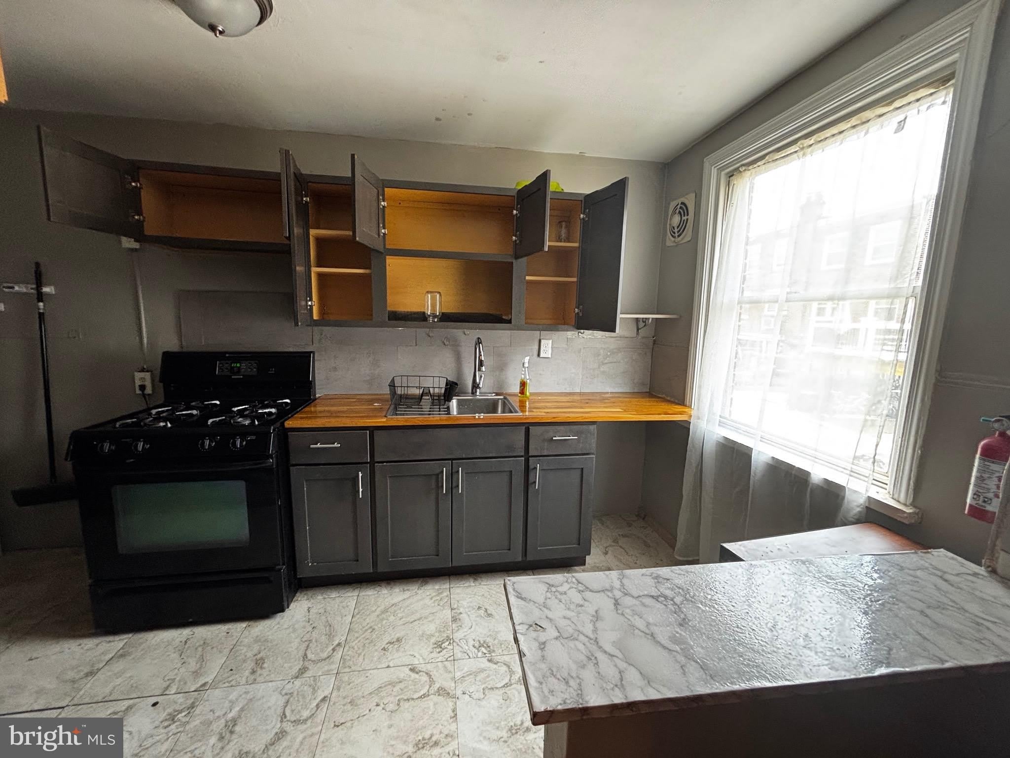 5942 B Street – photo 5