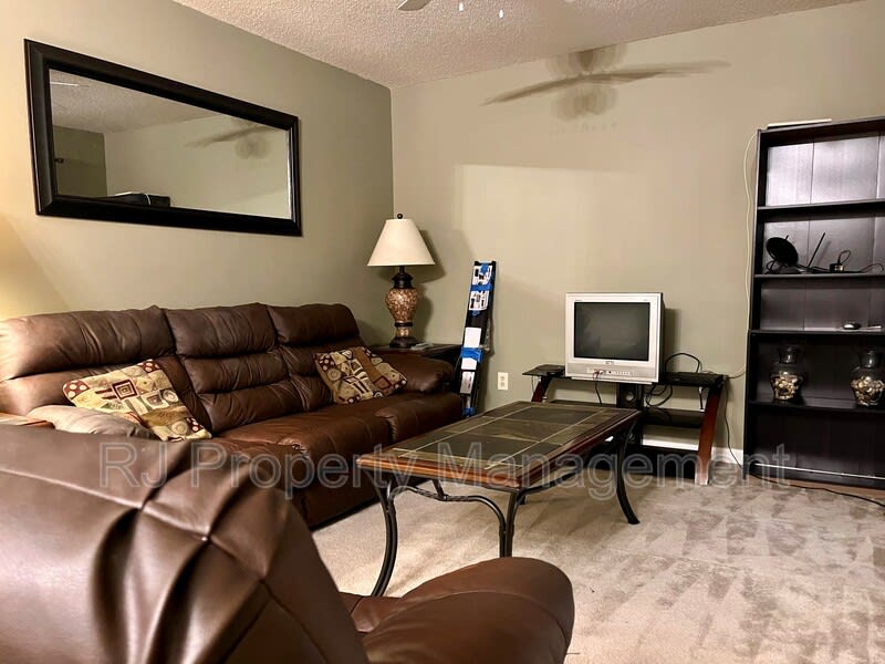 5656 Encino Cv – photo 2