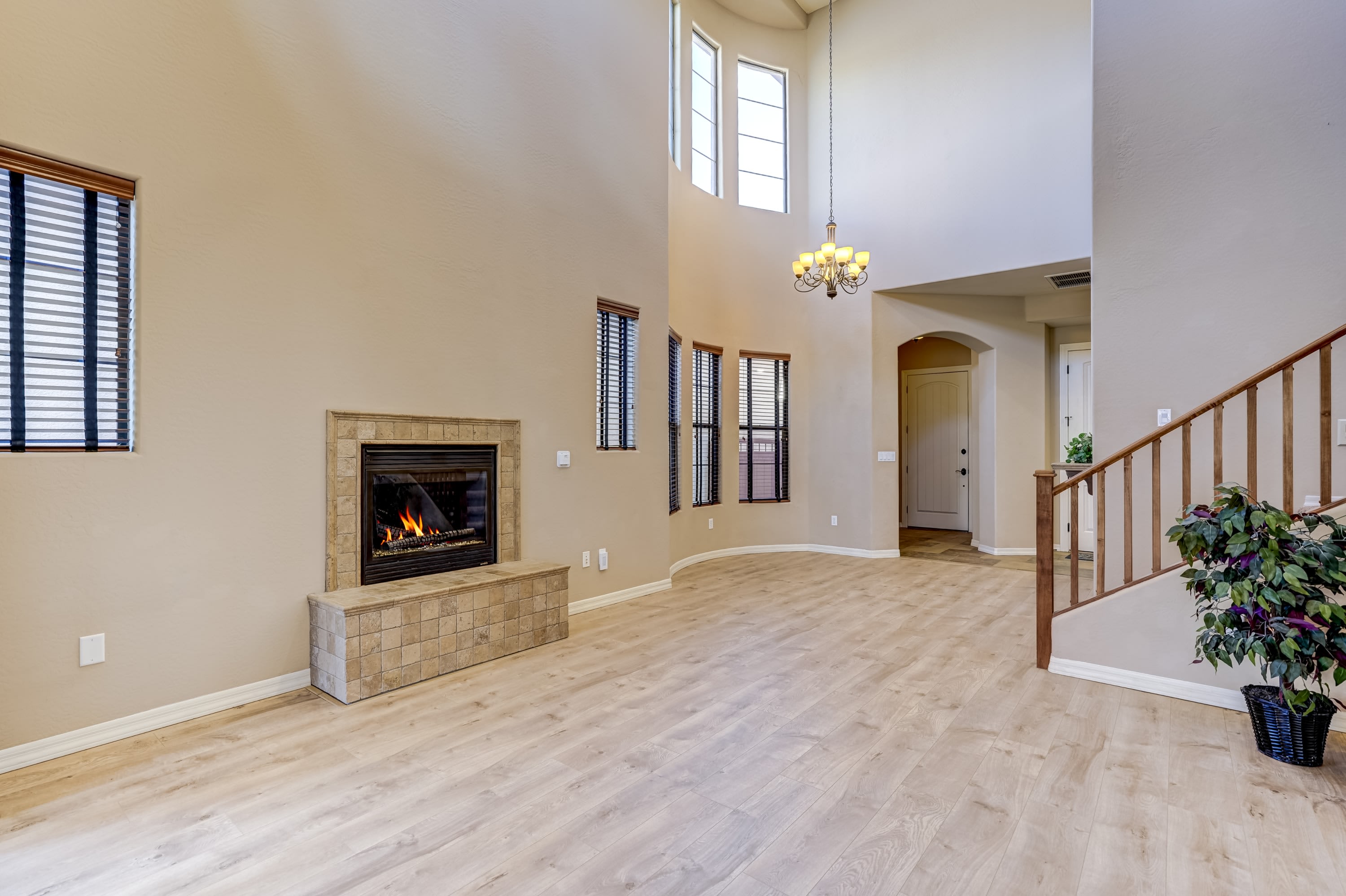 1894 Kensington Court – photo 4