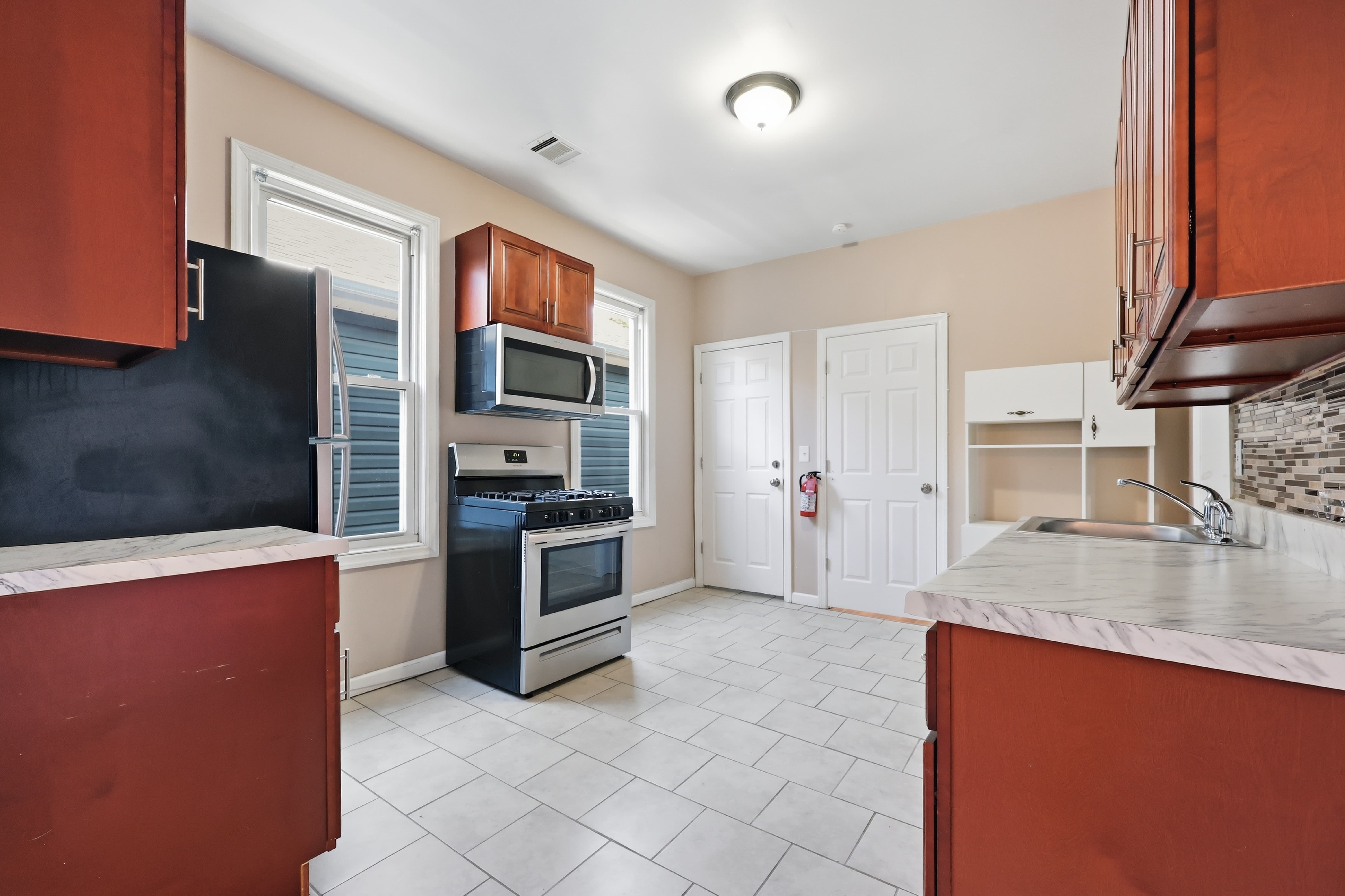 78 Willoughby St – photo 4