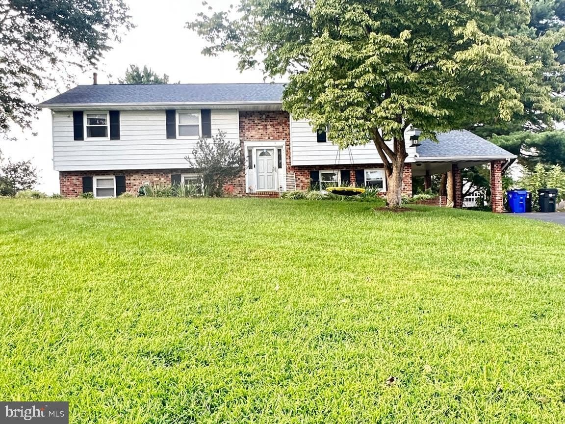 9400 TILLER Drive – photo 1