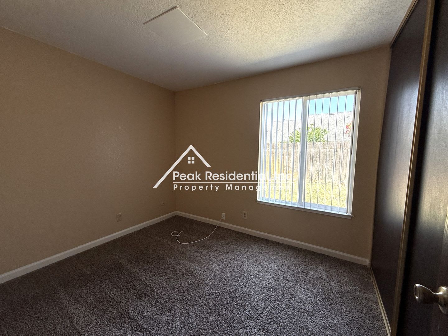 Spacious Elk Grove 3bd/2ba Triplex with Backyard – photo 5