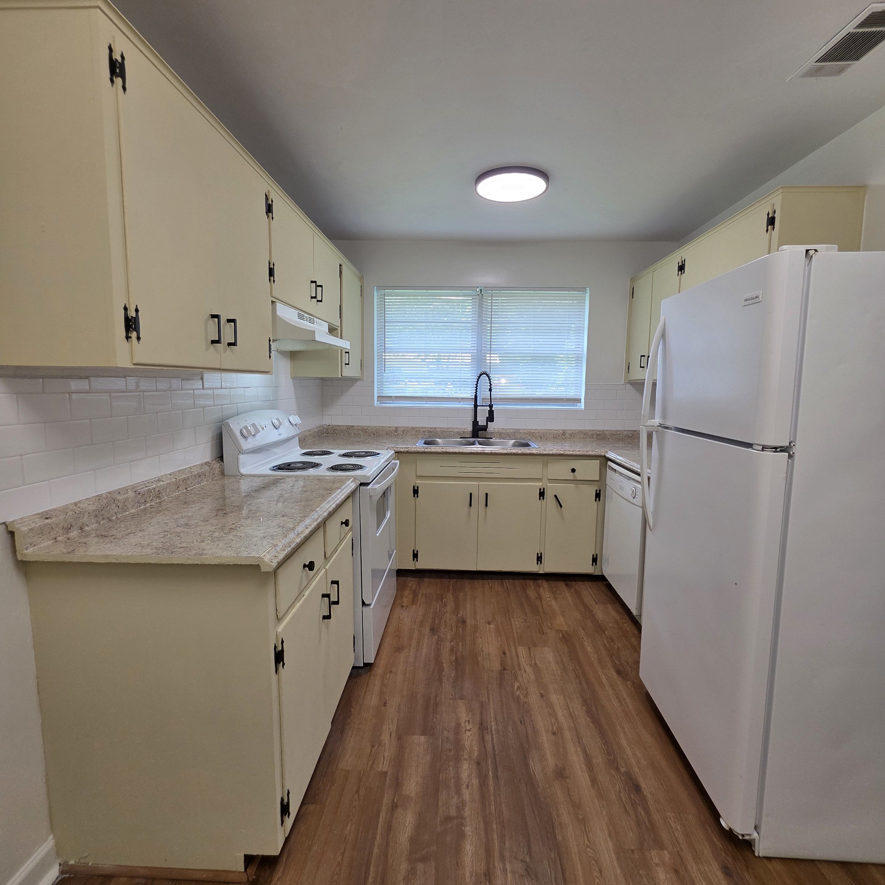 2508 Belmont Drive – photo 5
