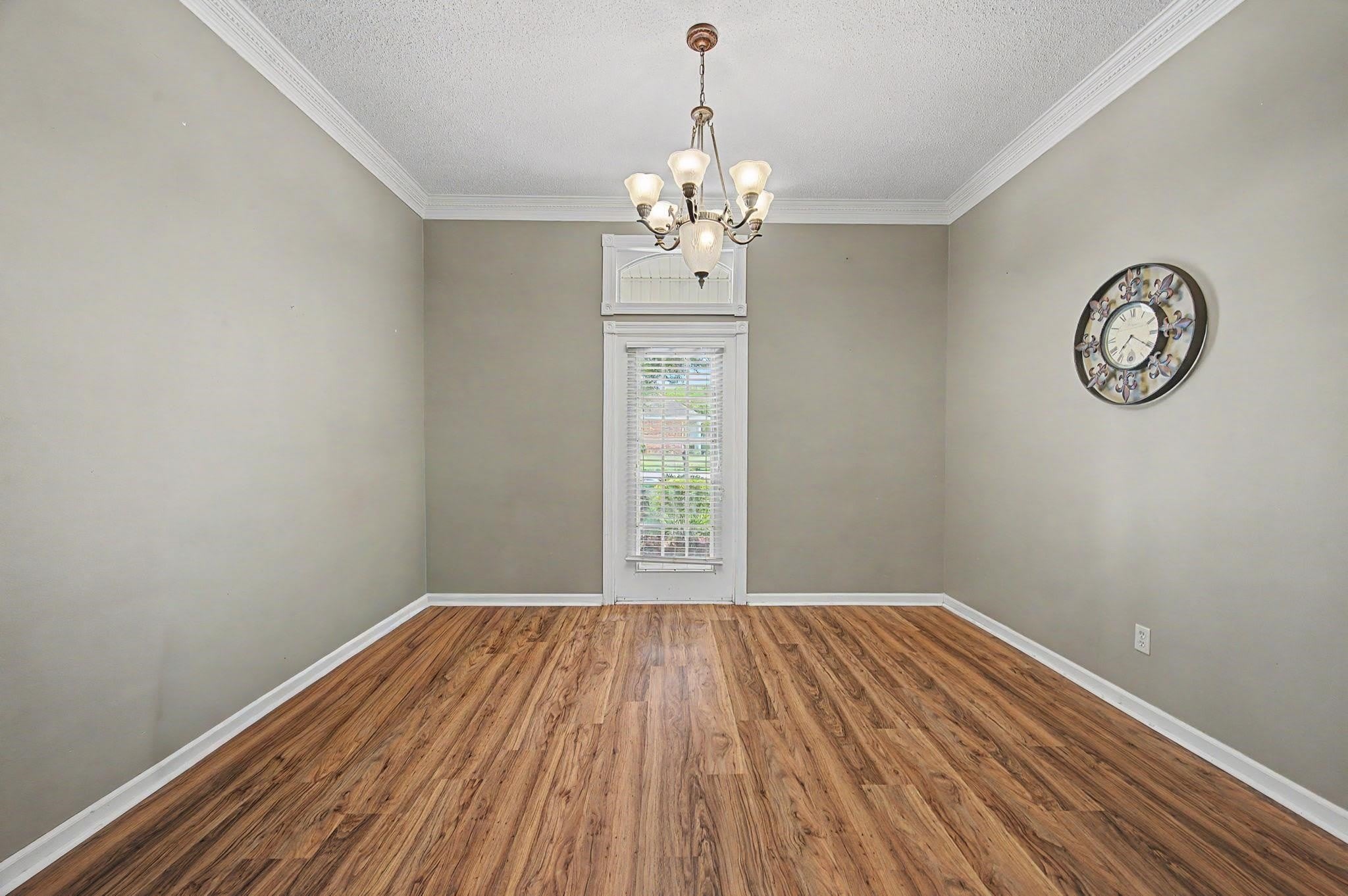 300 Cheyenne Dr – photo 5