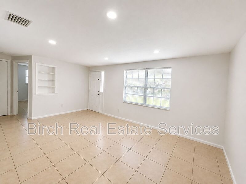 3327 Williamsburg Loop – photo 2