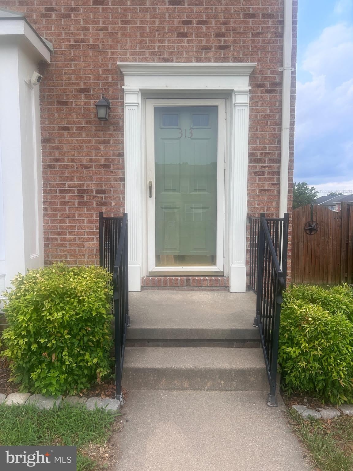 313 BARRINGTON Lane – photo 3