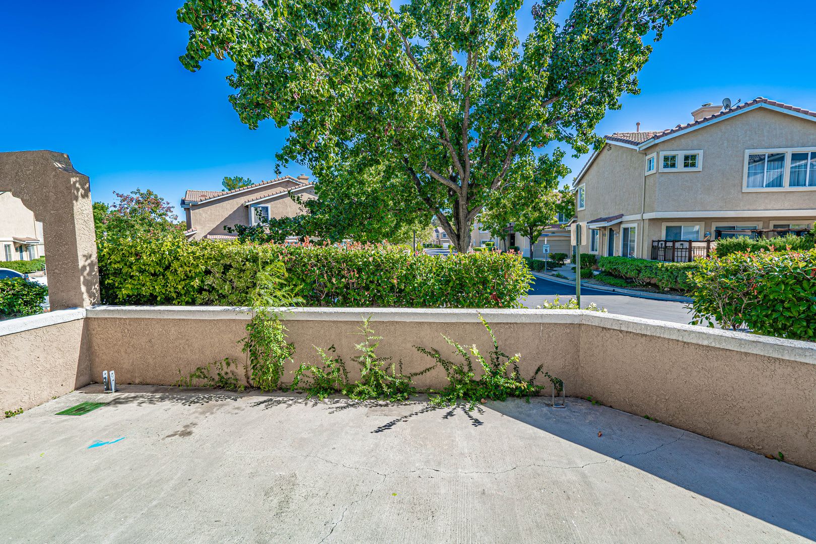 4 Bedroom Oaklane Townhome in Santa Clarita! – photo 4