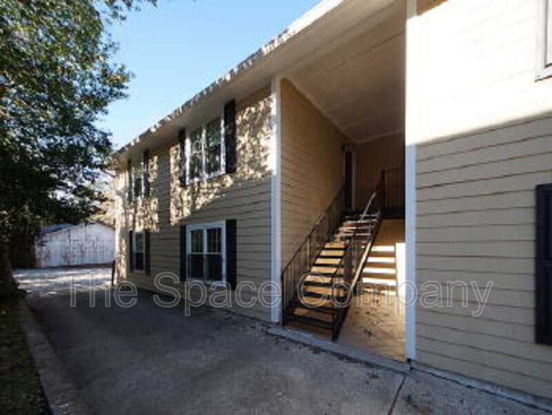 995 King St – photo 3