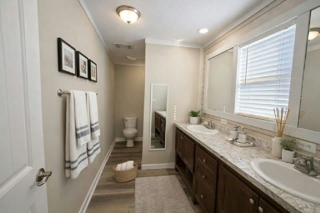 233 Barrow St – photo 3
