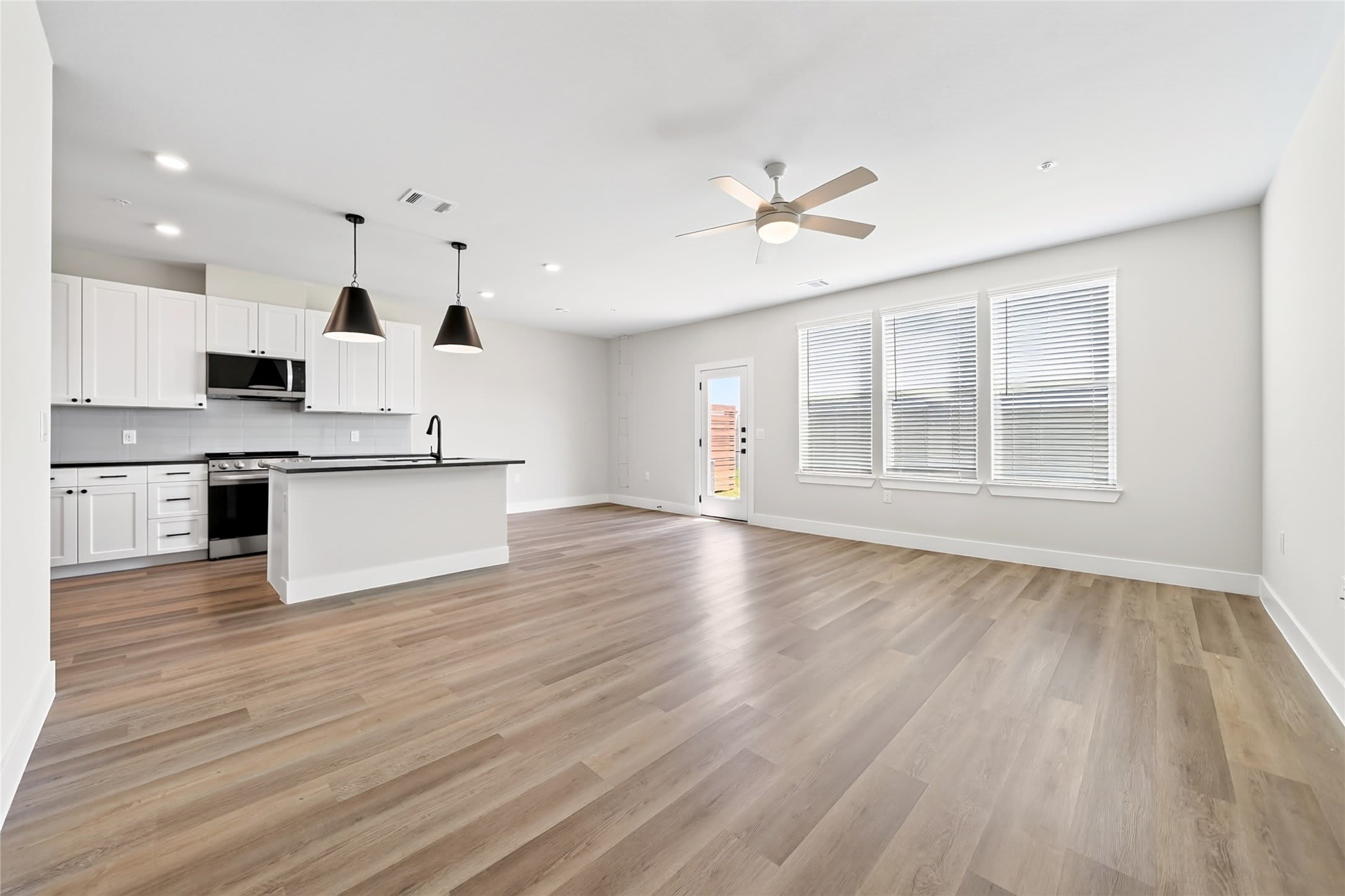 221 Melody Lane – photo 4