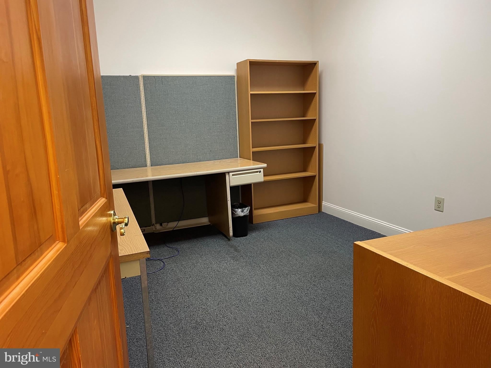 229 S BROAD Street – photo 3