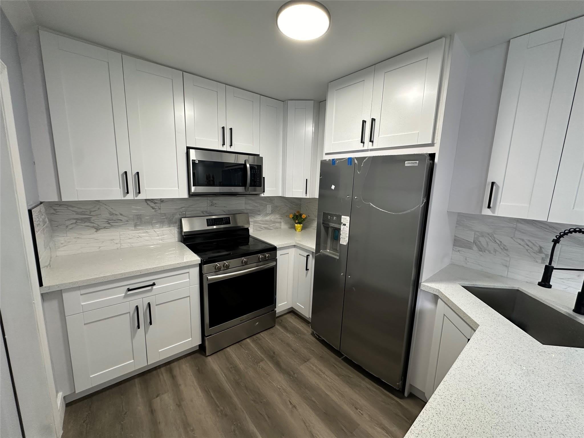 814 Sw 12Th Place – photo 2