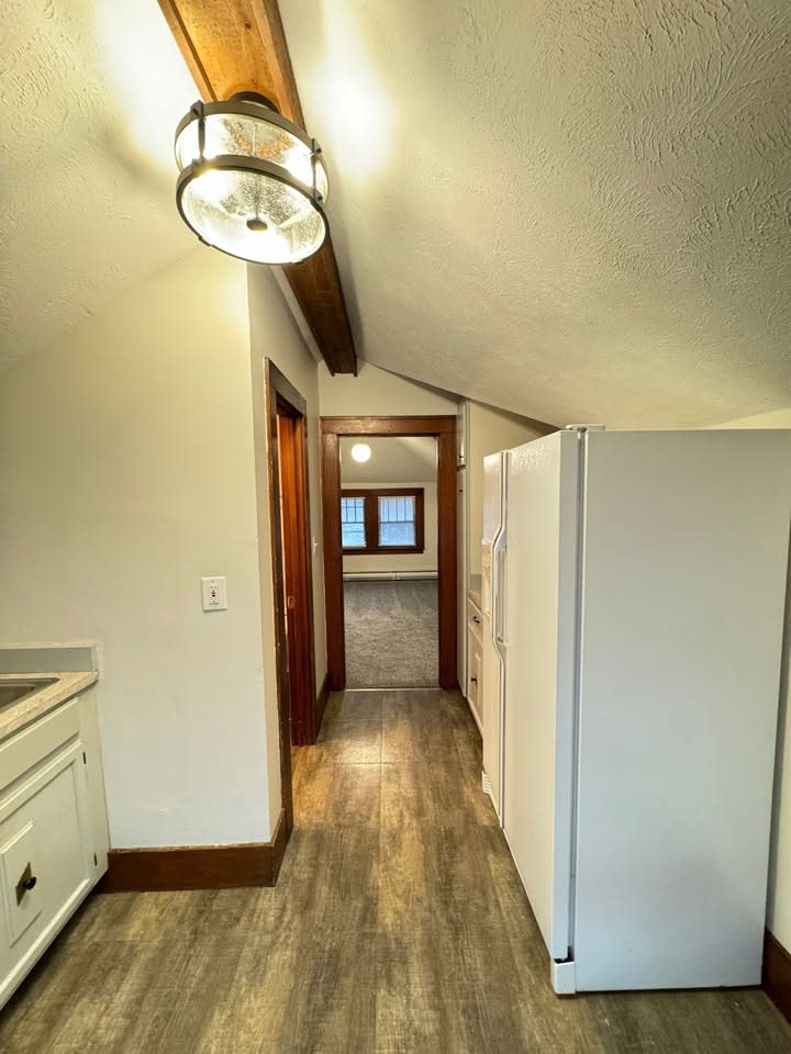 1004 B Street 1 – photo 5