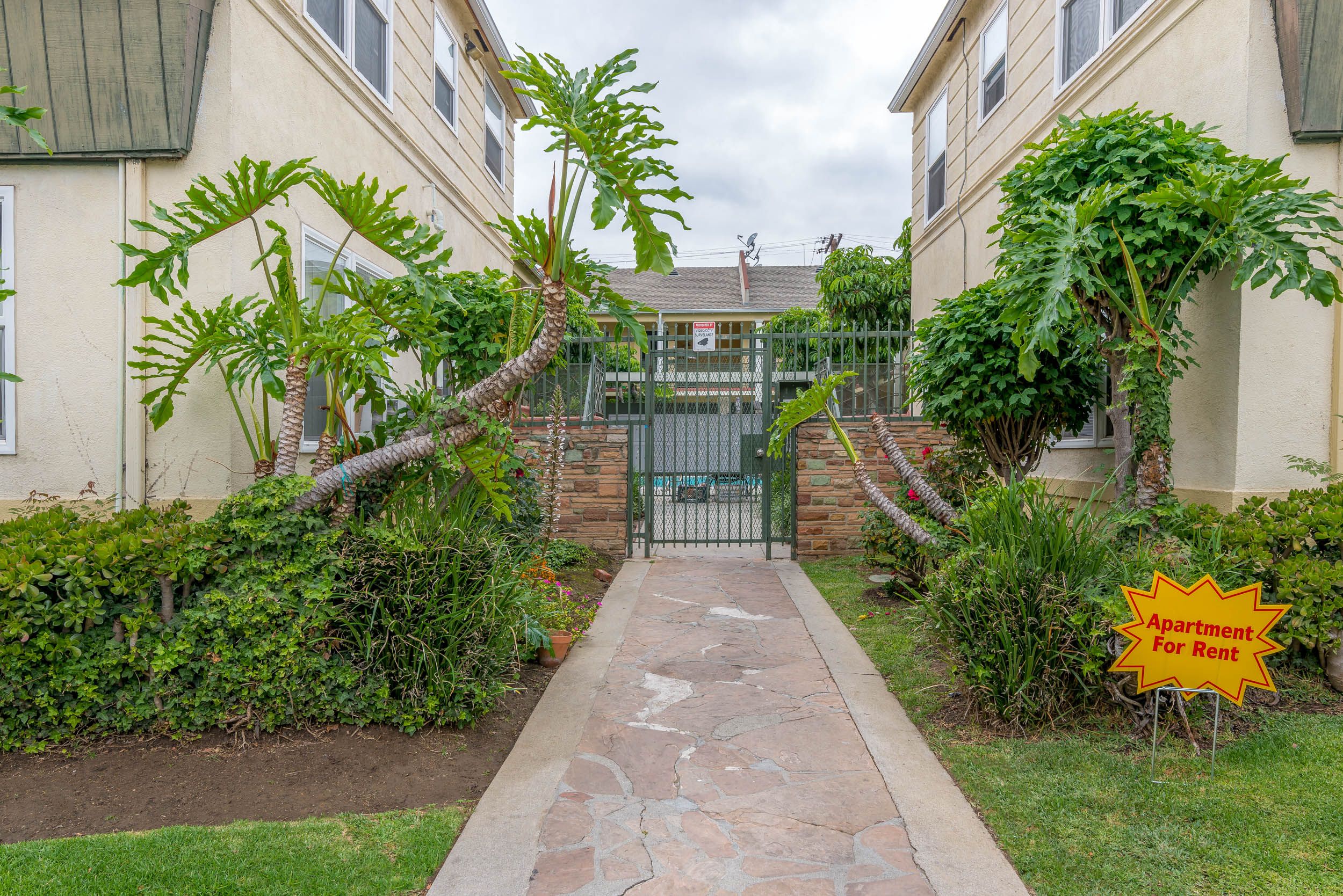 Cherokee Park Apartments – photo 2