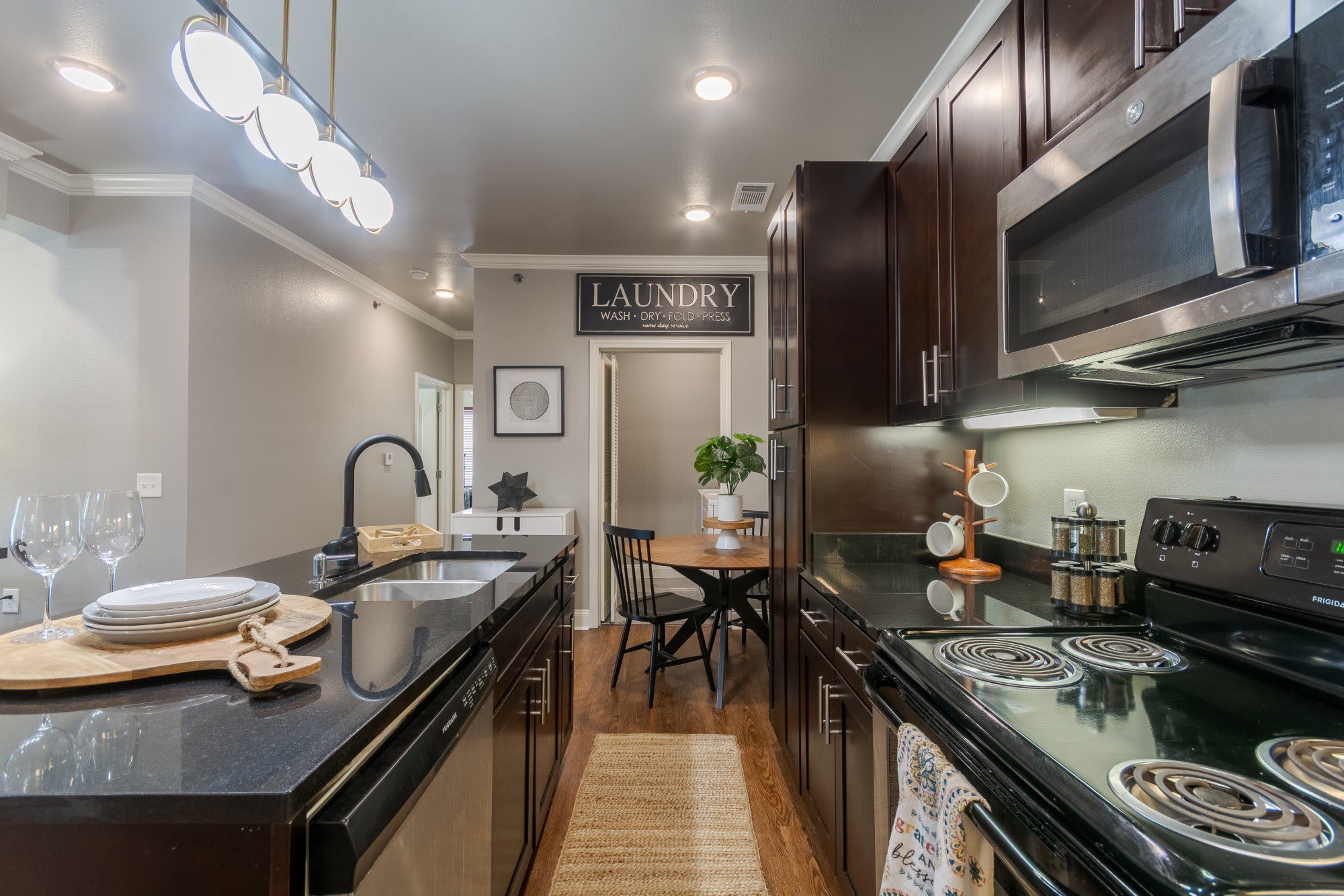Arlo Luxury Apartment Homes – photo 2