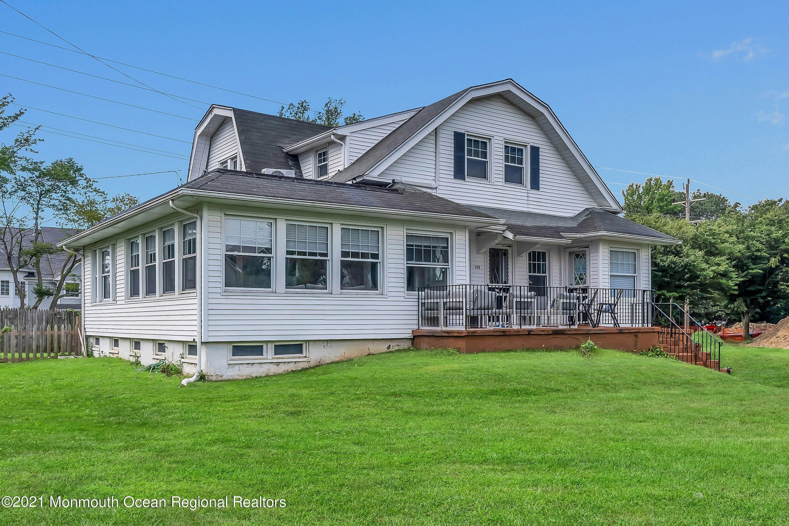 110 Monmouth Drive – photo 2