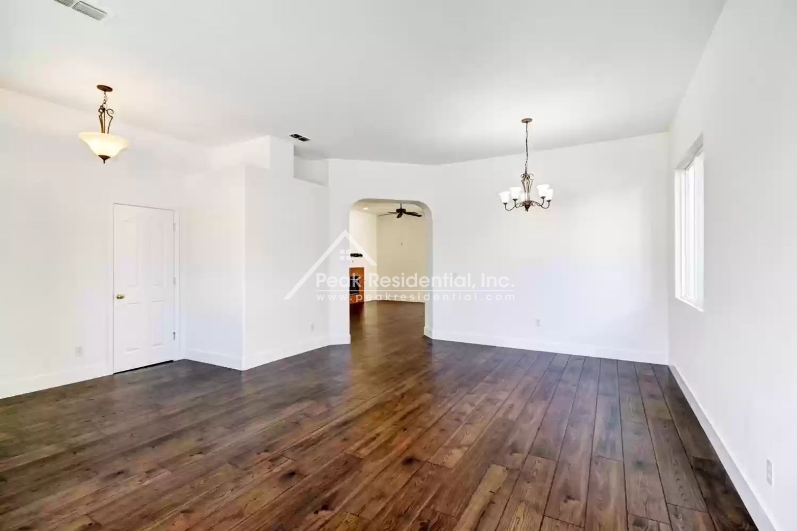 Wonderful 3bd/2ba Elk Grove Home with 2 Car Garage – photo 3
