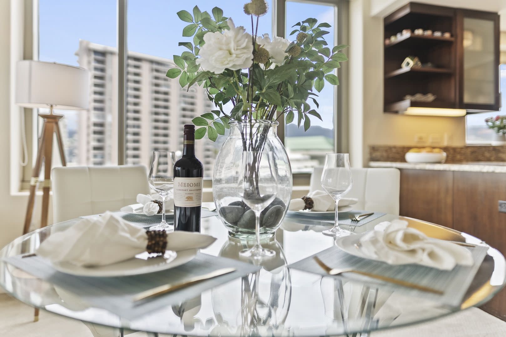 Watermark Waikiki Unit 901 w/ Panoramic Oceanviews – photo 3