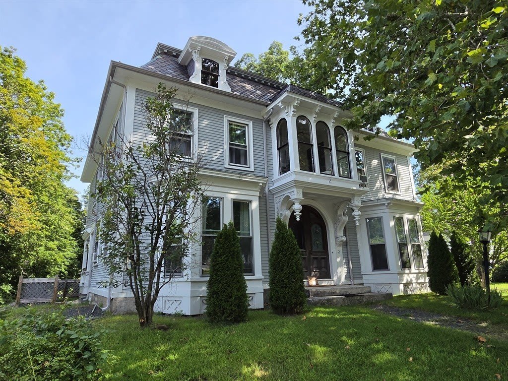 2 Oak Street – photo 1