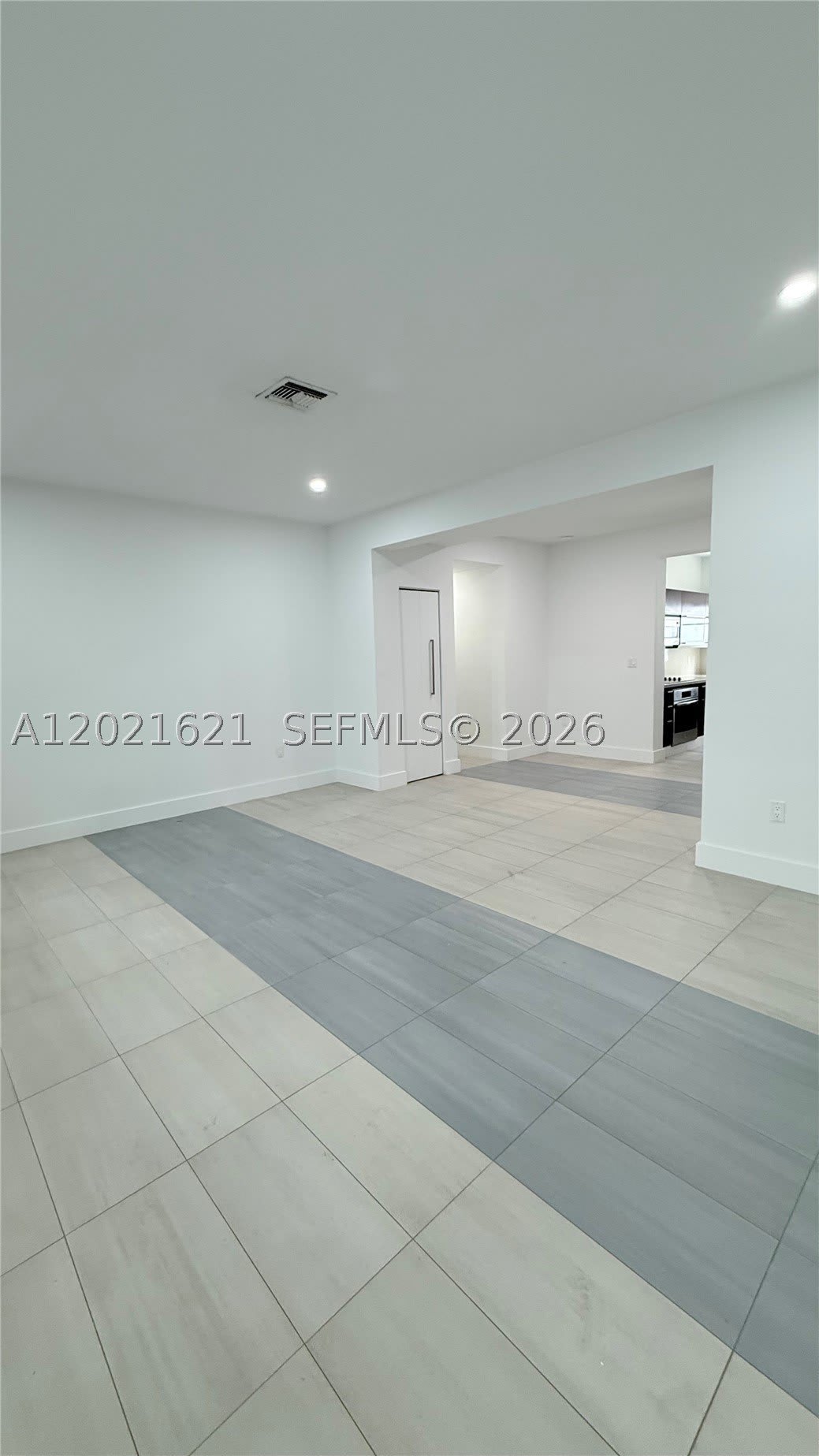 2021 Meridian Ave – photo 2