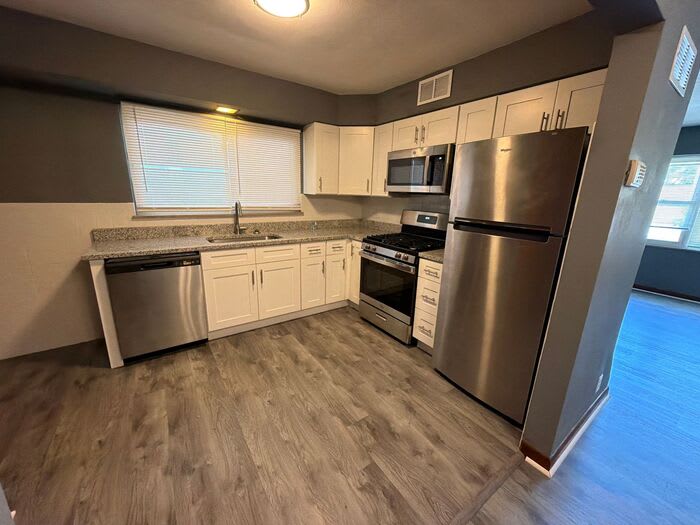 3238 South Compton Avenue – photo 4