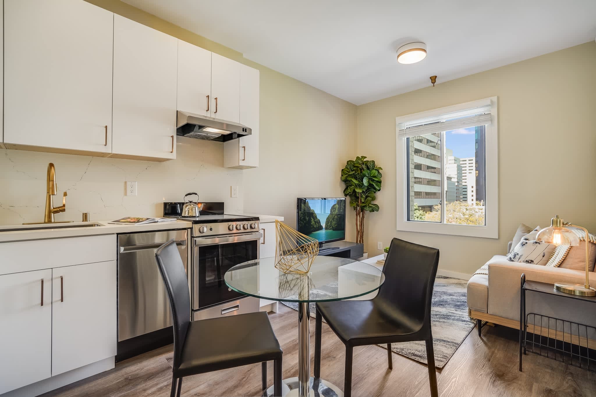 520 Grant Avenue – photo 1