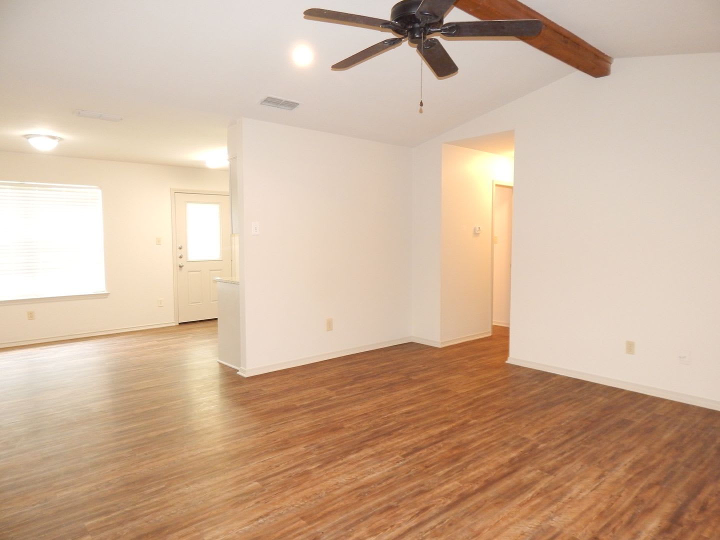Whitehouse ISD! Lovely 3 Bedroom, 2 Bath Home – photo 4