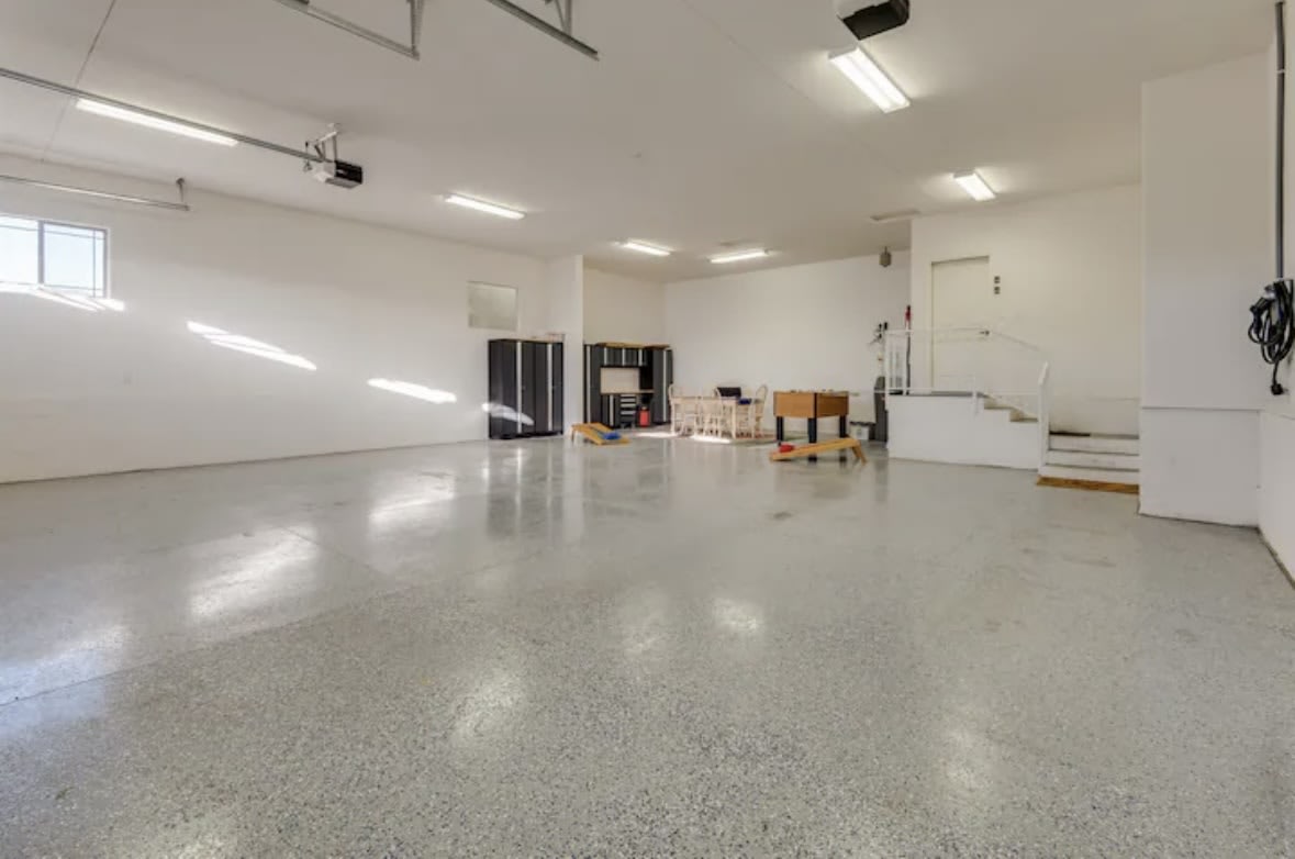1820 Cabana Dr – photo 4