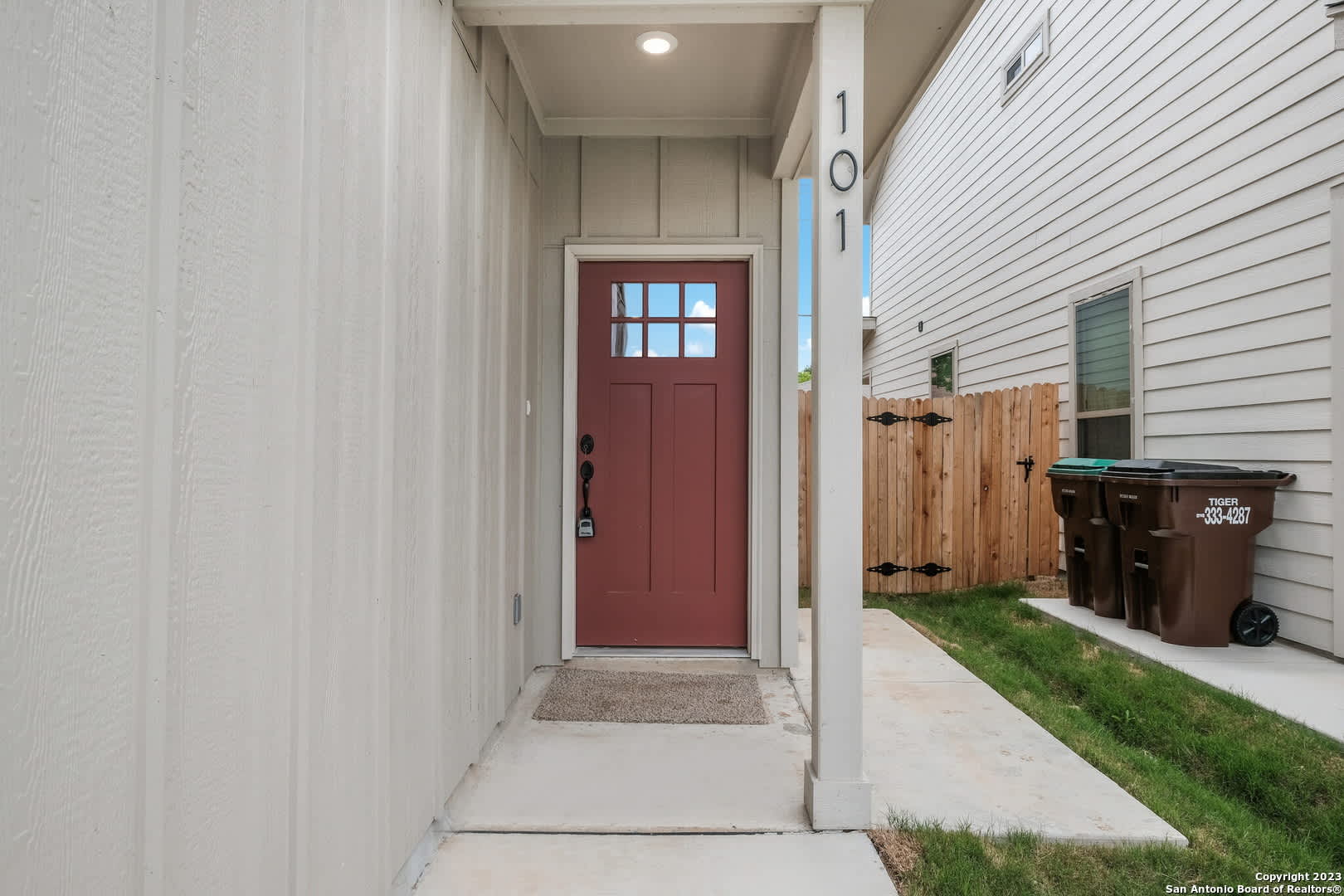 2507 Lynwood Bend – photo 3