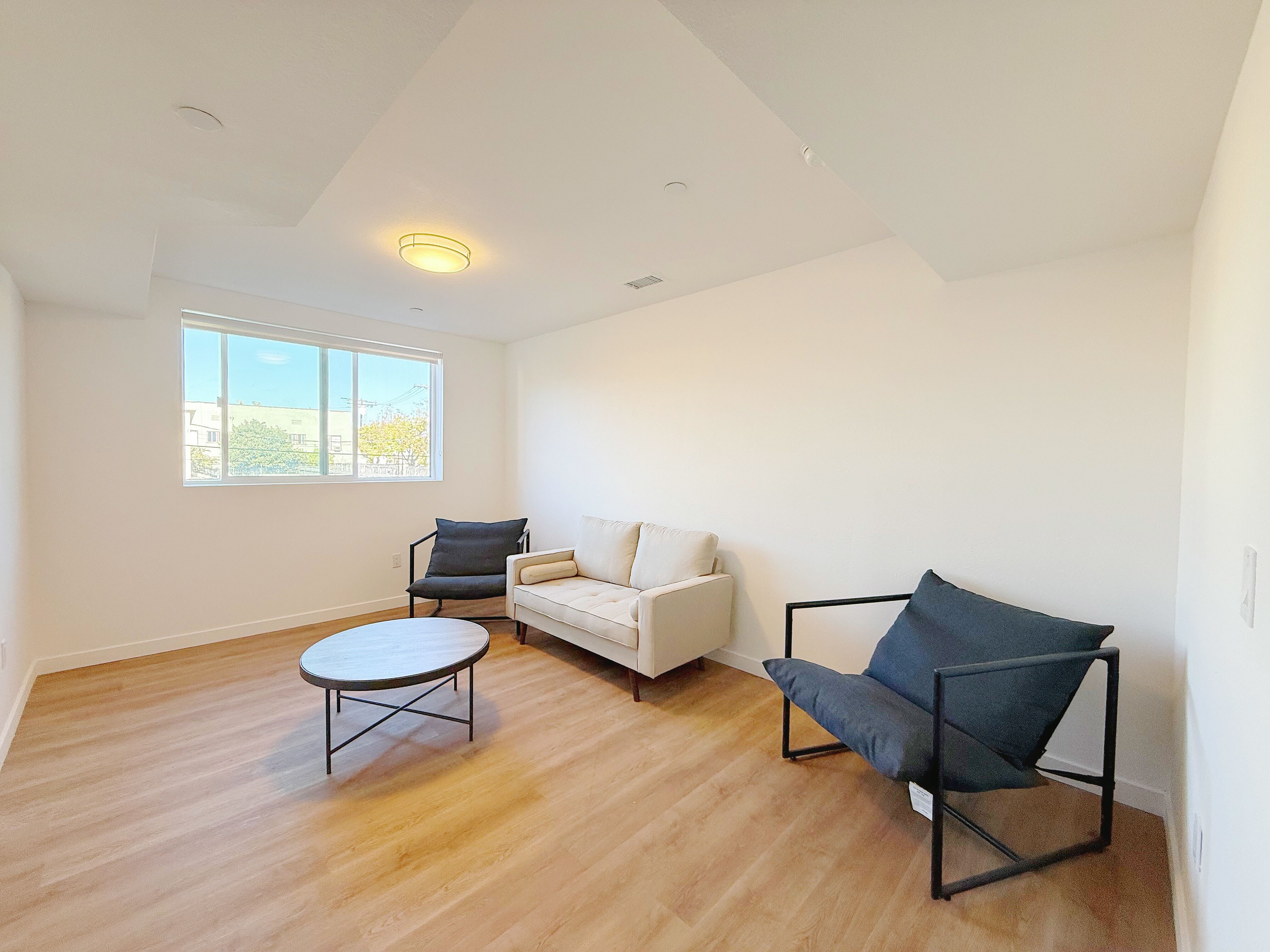 2642 Brighton Avenue – photo 2