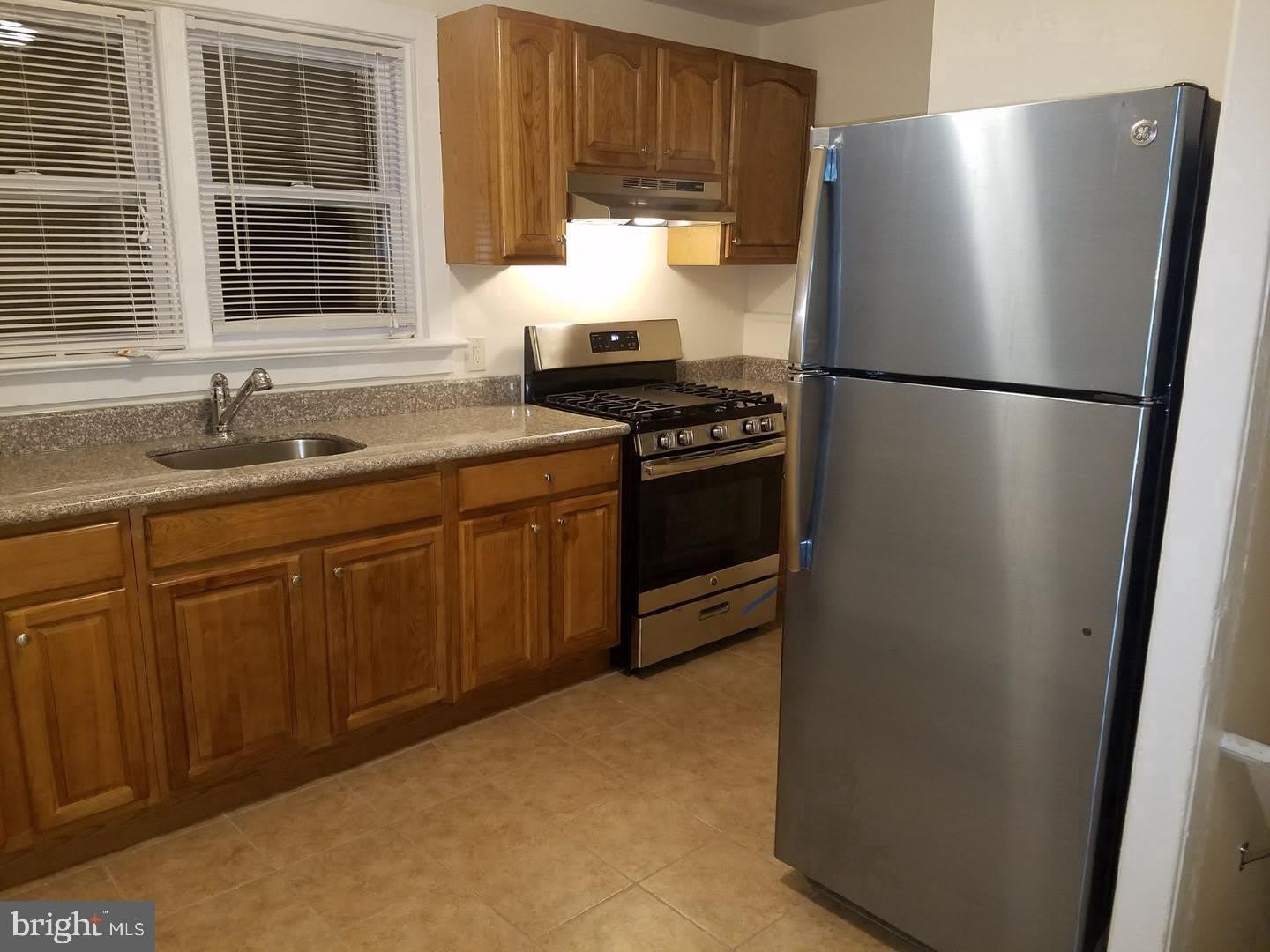511 S BROADWAY – photo 1
