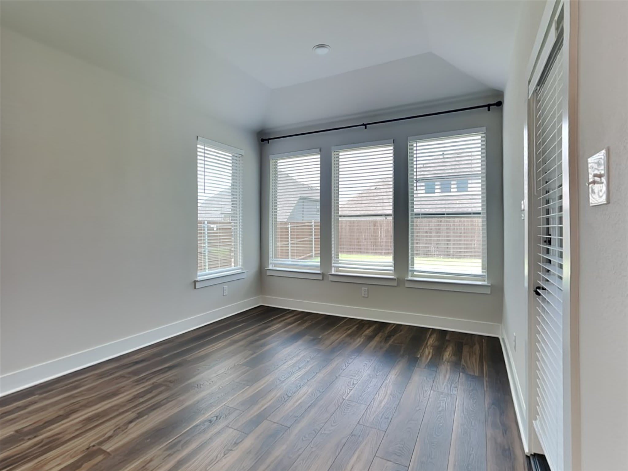 606 Taylor Drive – photo 5