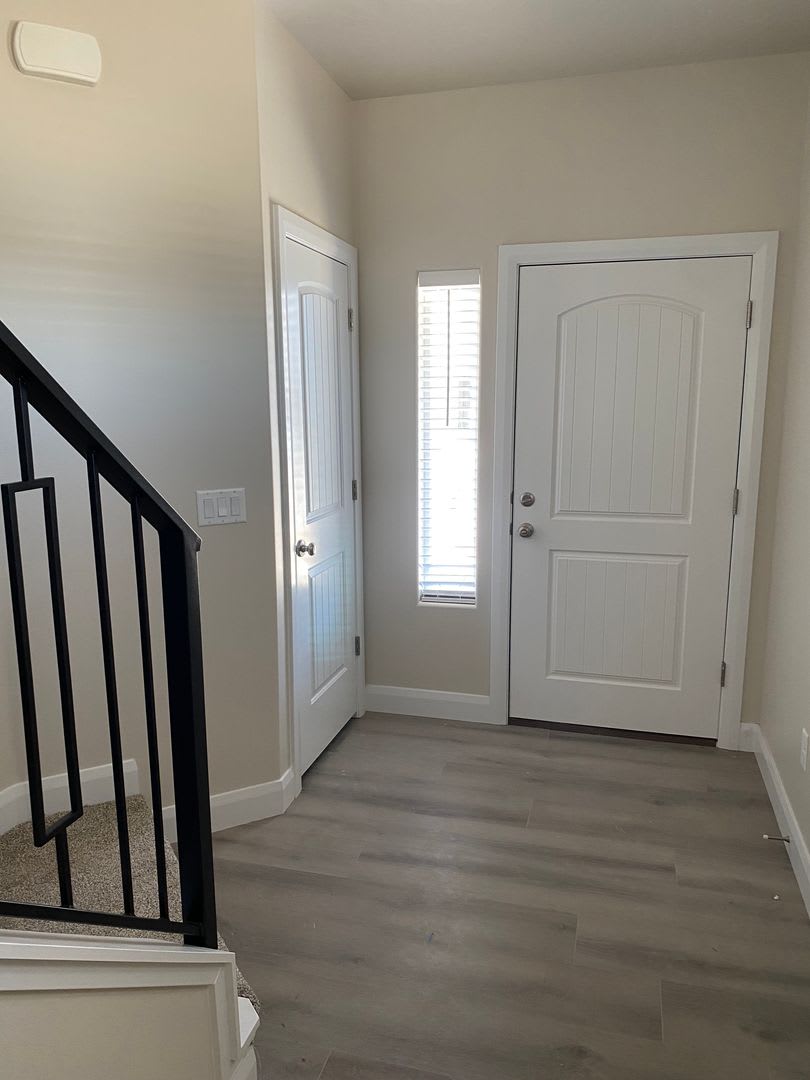 Beautiful Upgraded End Unit 3 Bedroom 2 5 Bathroom Townhome In Cedar City – photo 2