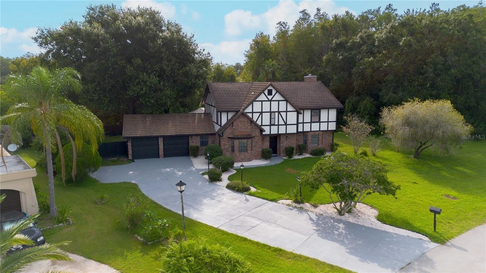 2540 ALBANY Drive – photo 3
