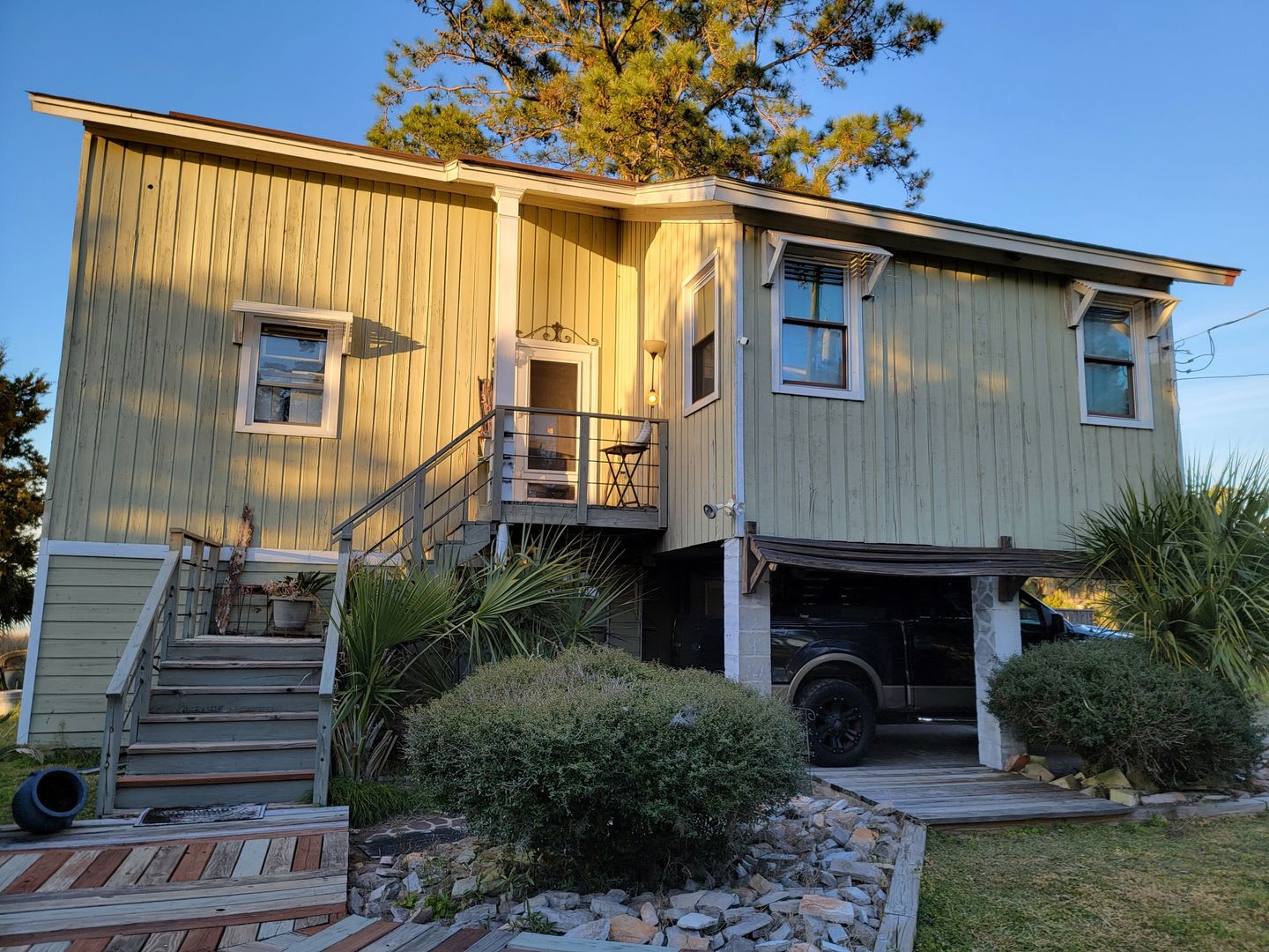 Spacious Two Story on Thunderbolt Marsh View – photo 1