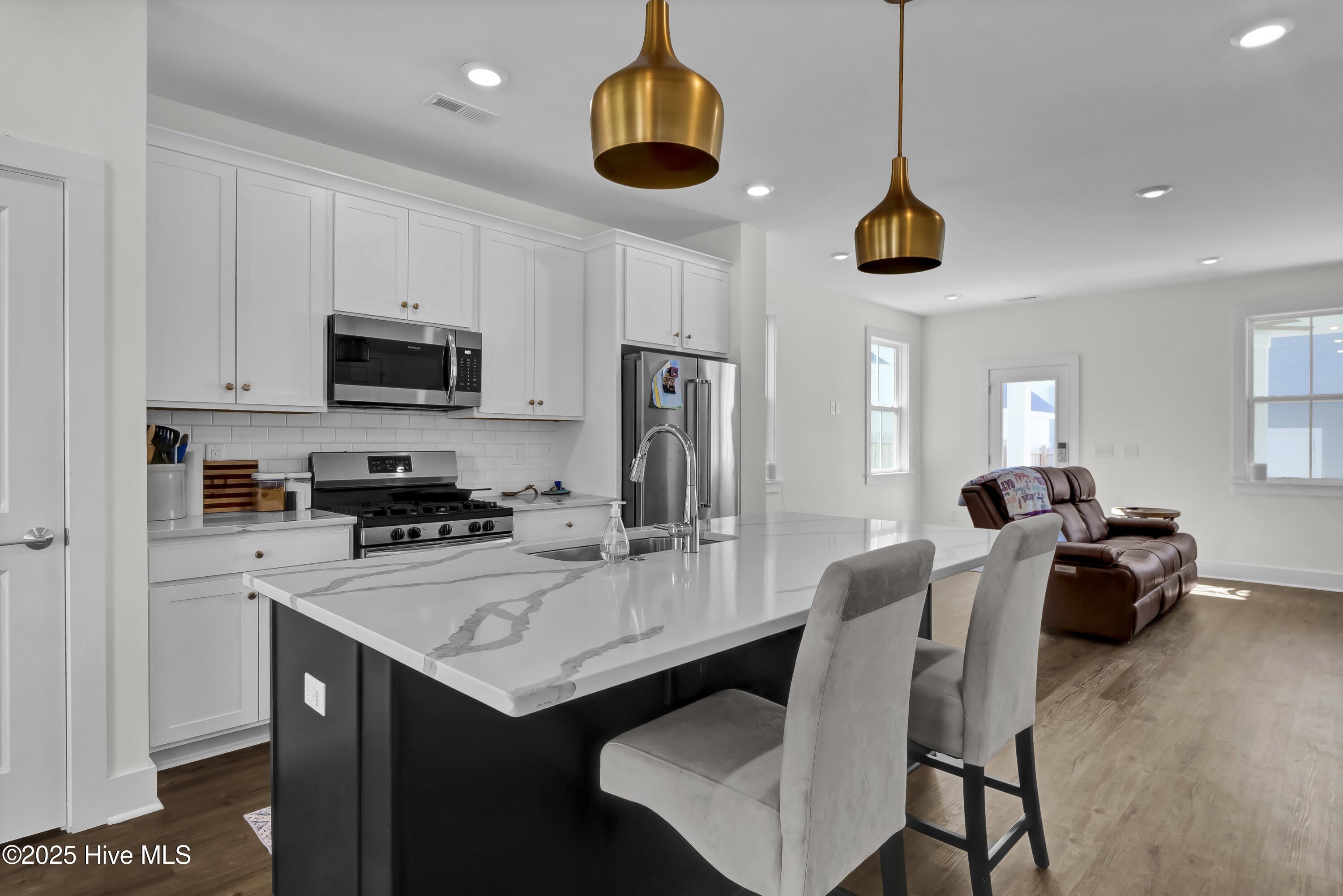 812 Edgerton Drive – photo 5