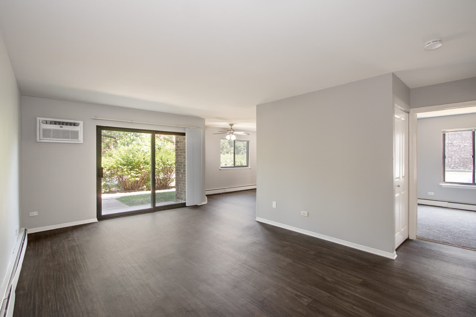 Emerald Pointe Apartments – photo 2