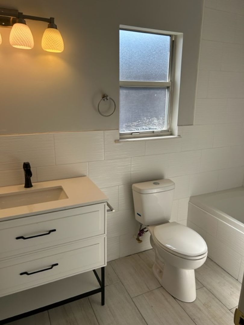 3-bedroom, 2-bathroom single-family home on Kernan and Atlantic – photo 3