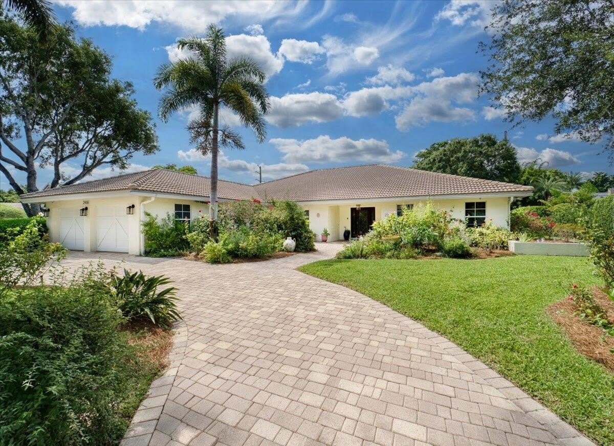2908 Banyan Blvd Circle NW – photo 4