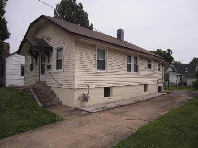 1122 E Loren St – photo 2