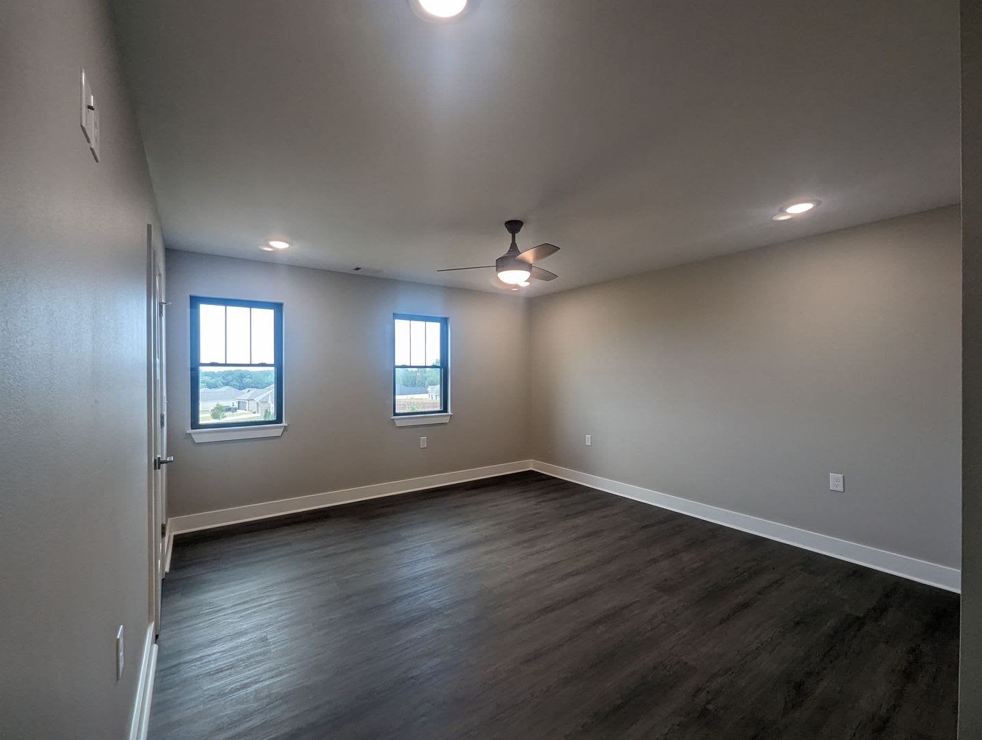 3 Bedroom/2 Bathroom Townhouse • Southside – photo 5