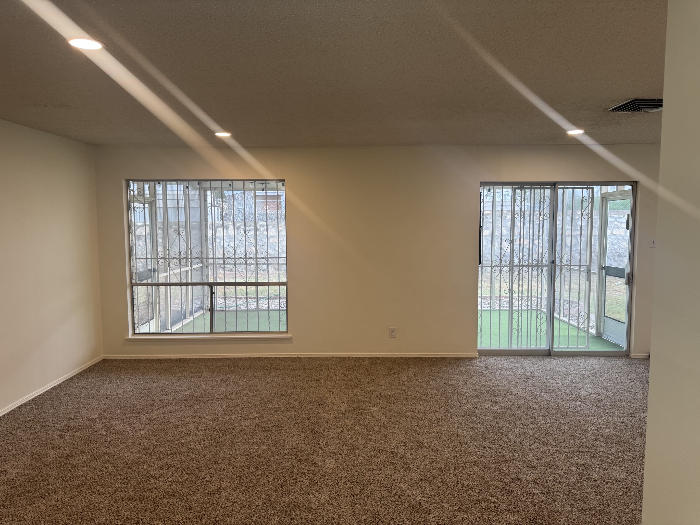 8800 Sampson Court – photo 5
