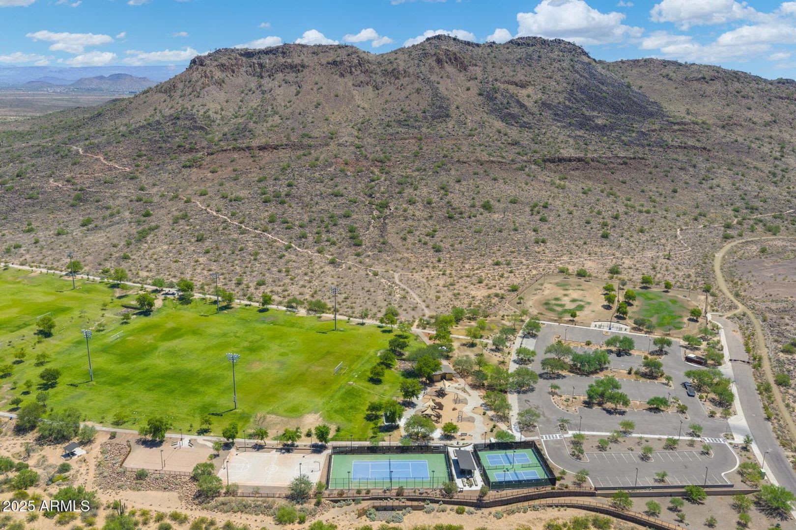 Gorgeous 5 bed 3.5 bath 3 car garage home, 3613 sq ft in established North Phoenix community – photo 5