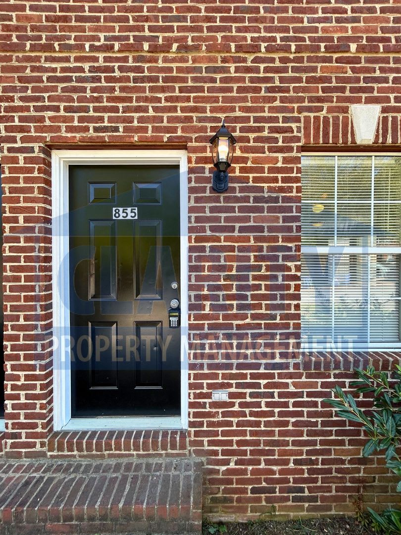 Location, location, location! – photo 2