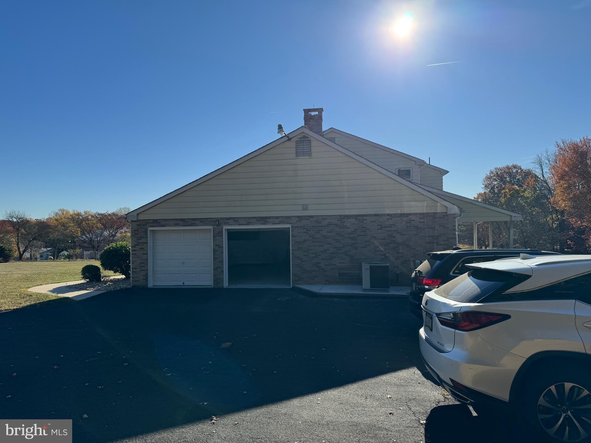 1305 HAWTHORNE Lane – photo 3