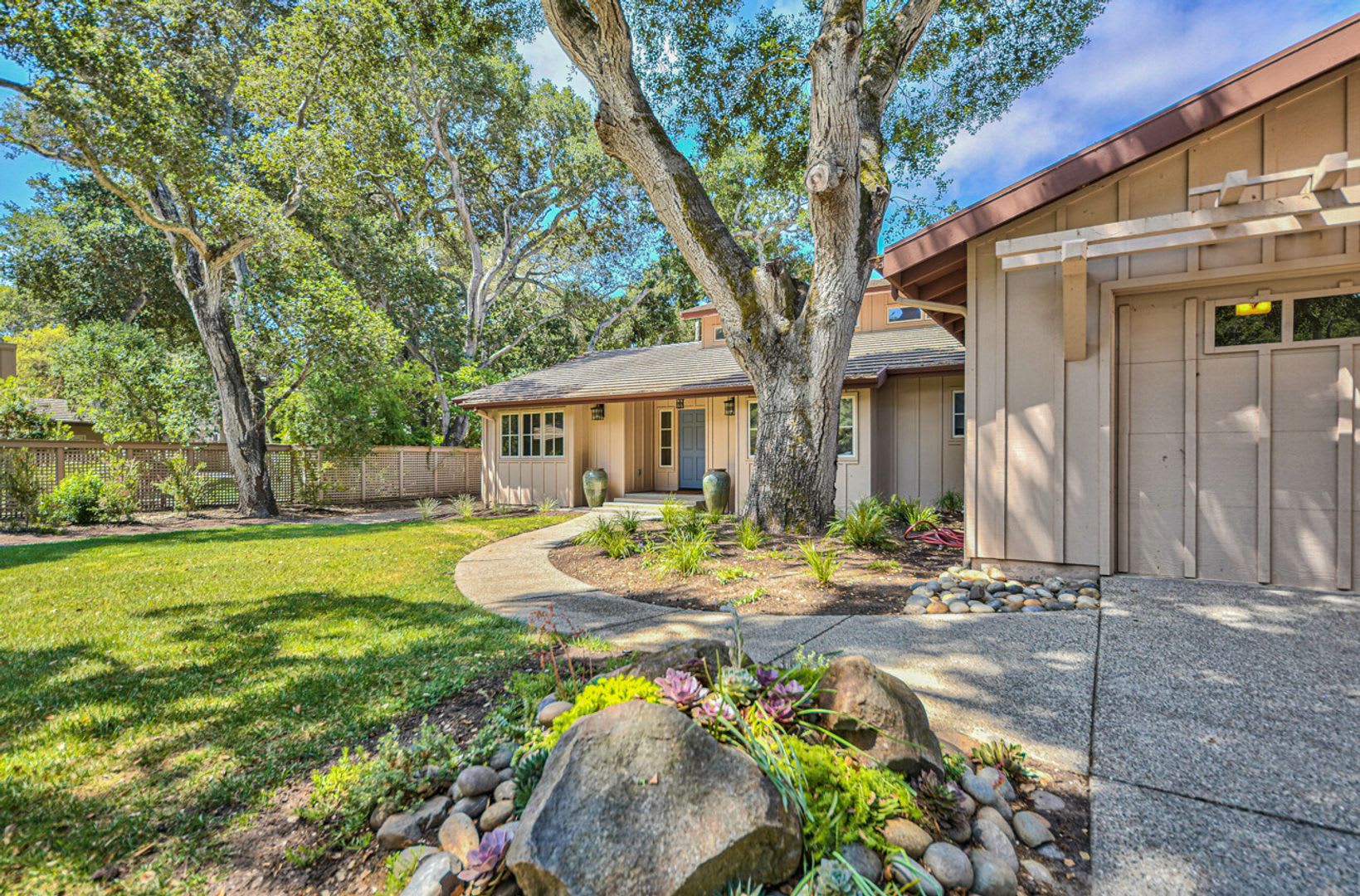 Luxury Living in Corral de Tierra! Available November 1st! – photo 3