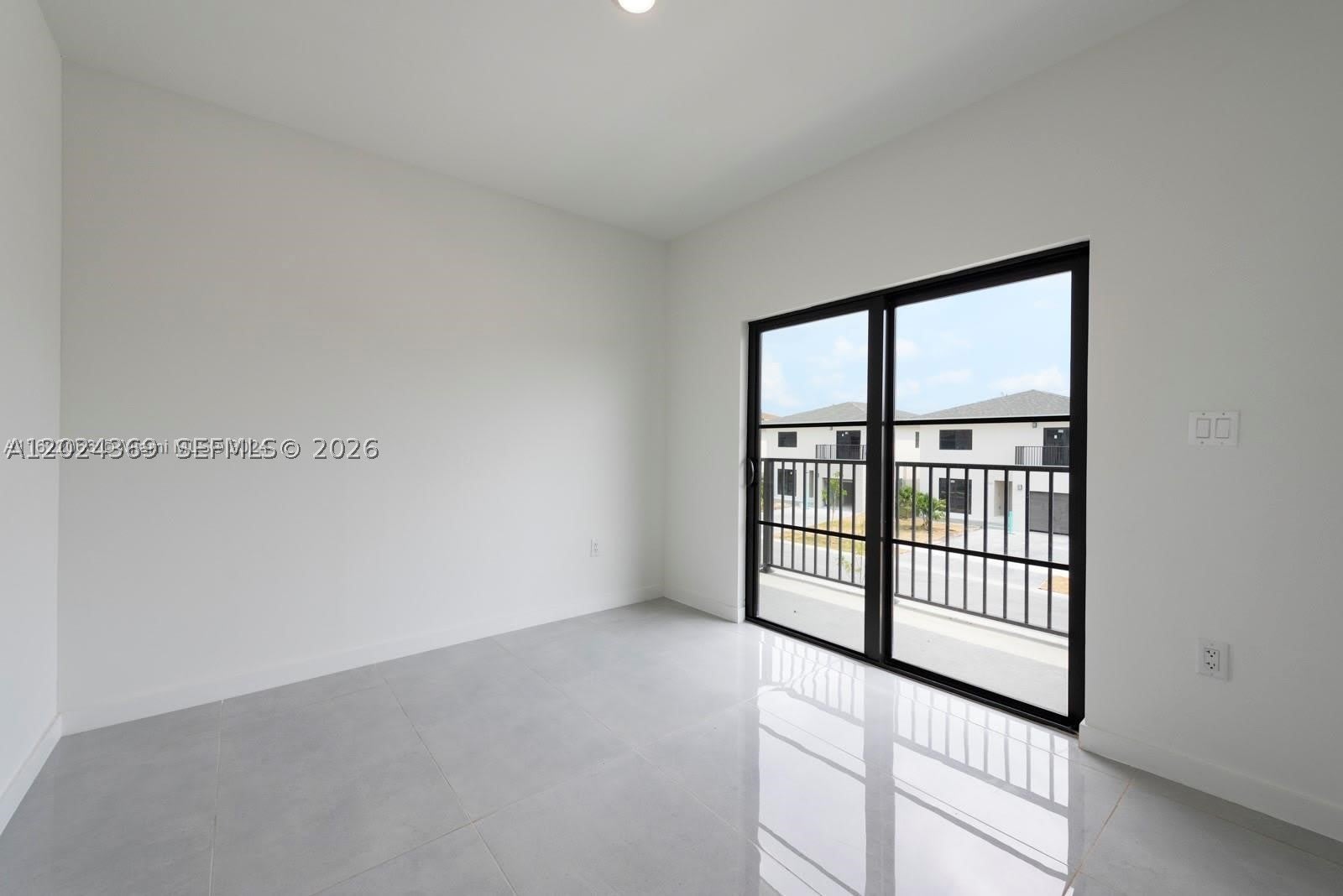 1327 NW 2nd Ln – photo 5