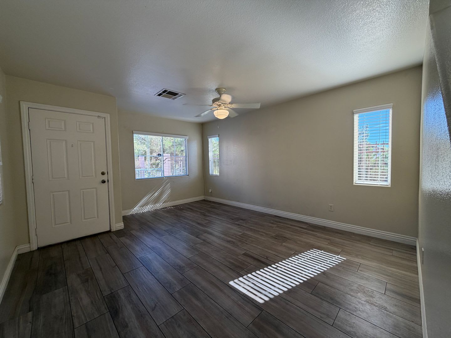 3 Bed For Rent In Las Vegas Nevada – photo 4