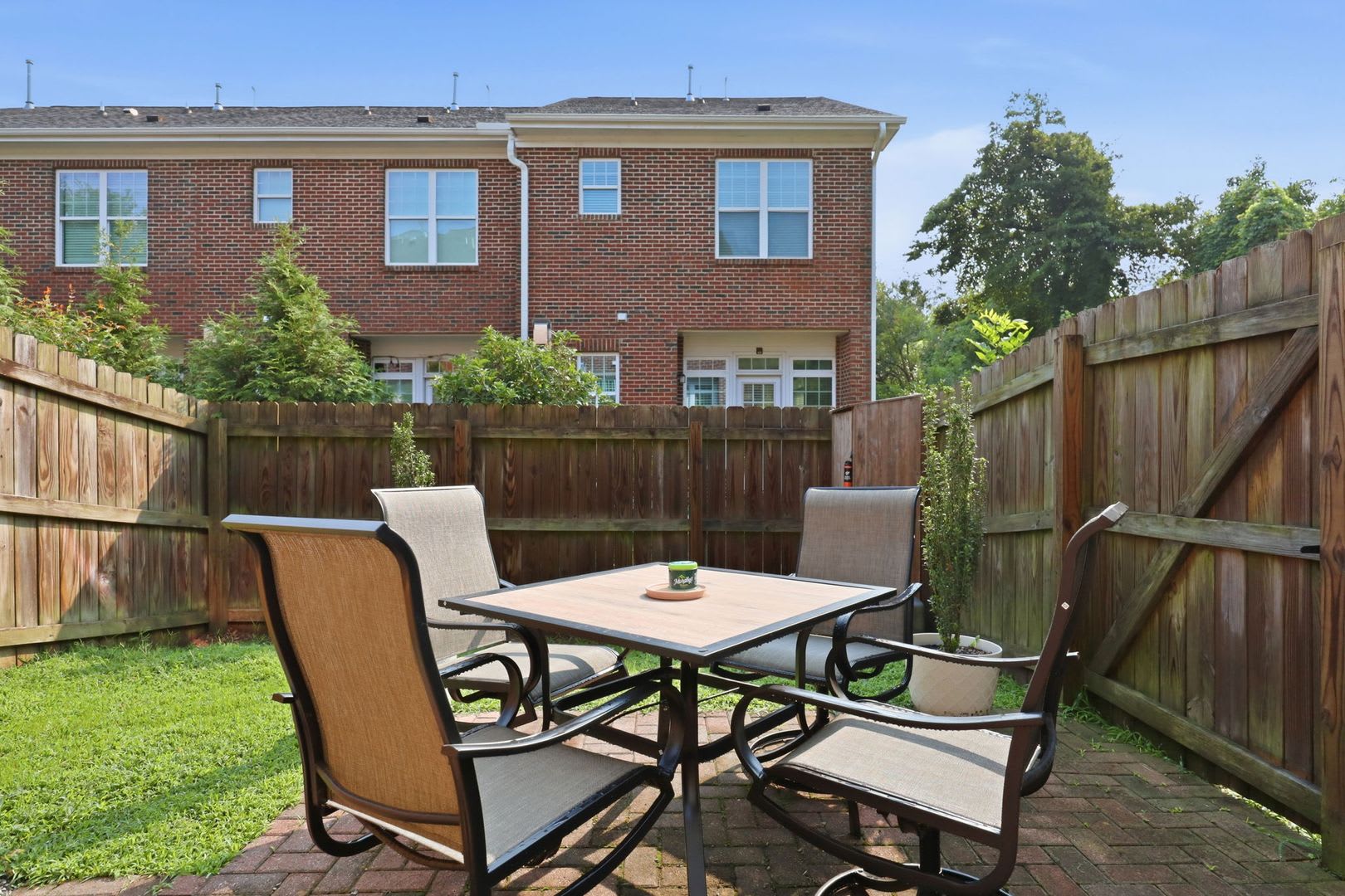 Fully Furnished Option Available – photo 5
